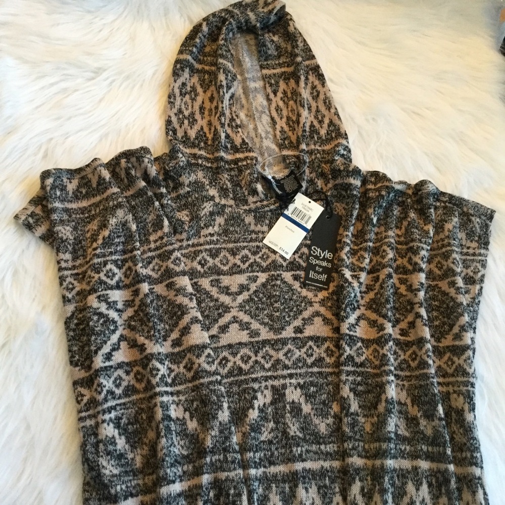 SALE 2/$20 No Comment L Oversized Hooded Top
